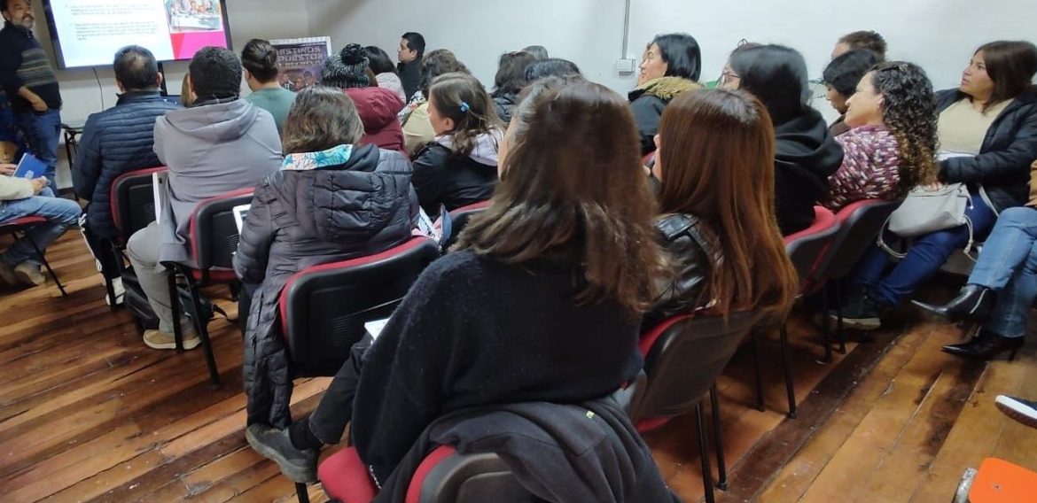 Docentes y encargados de escuelas rurales de Coquimbo y Andacollo reciben capacitación en evaluación formativa de aulas multigrado